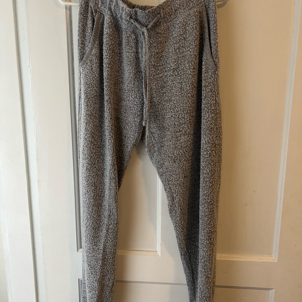Soft light gray sweatpants from Me to We